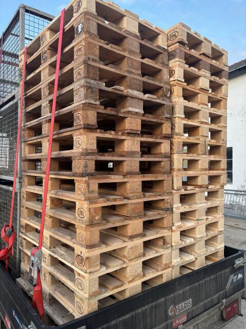 Europaletten Paletten neuwertig