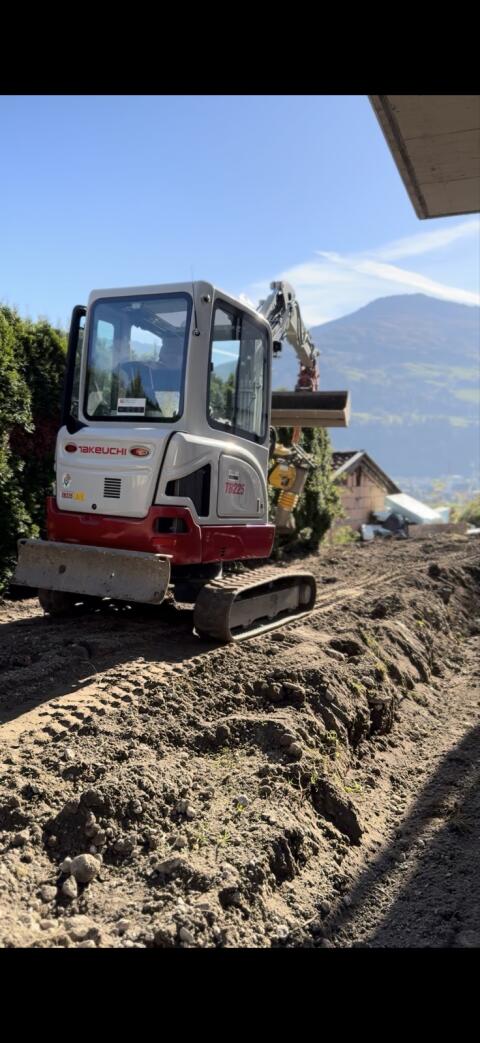 Takeuchi TB225