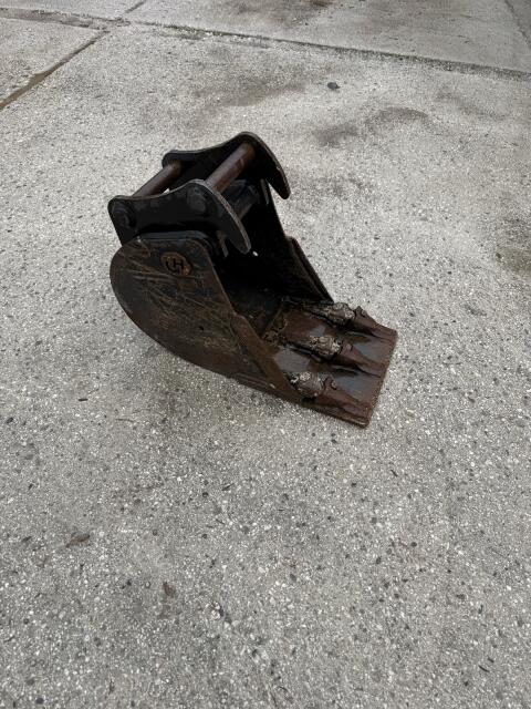 Henle Tieflöffel 300 mm für 1-2 t Bagger mit MH 03