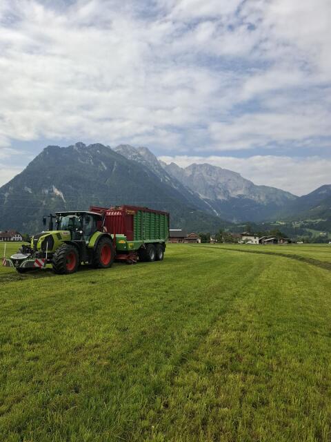 Erntewageneinsatz mit Strautmann Magnon 9