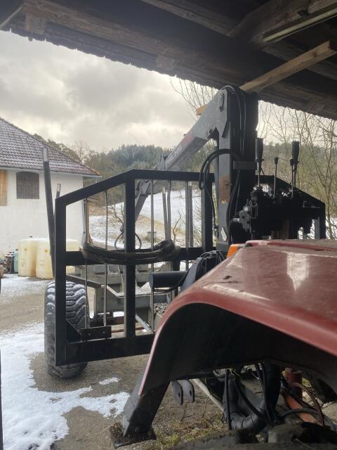 Rückewagen Eigenbau Palms 610 Kran