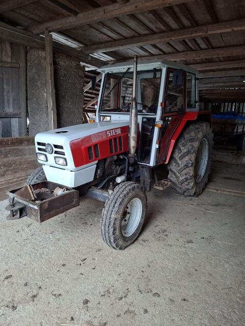 Steyr 8075 Hinterrad Traktor