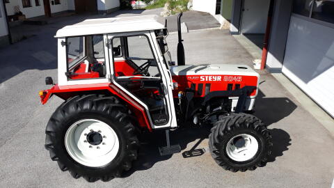 Steyr 8045 Allrad mit Frontlader
