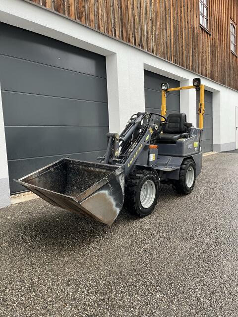 Eurotrac W10 Hoftrac Hoflader