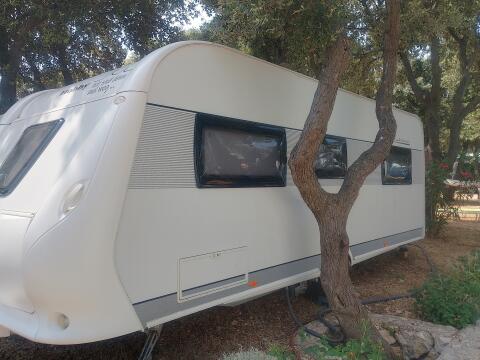 Hobby 560 CFE De Luxe Easy