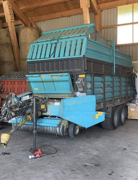 Mengele Garant 545 Heuladewagen Schwingenwagen