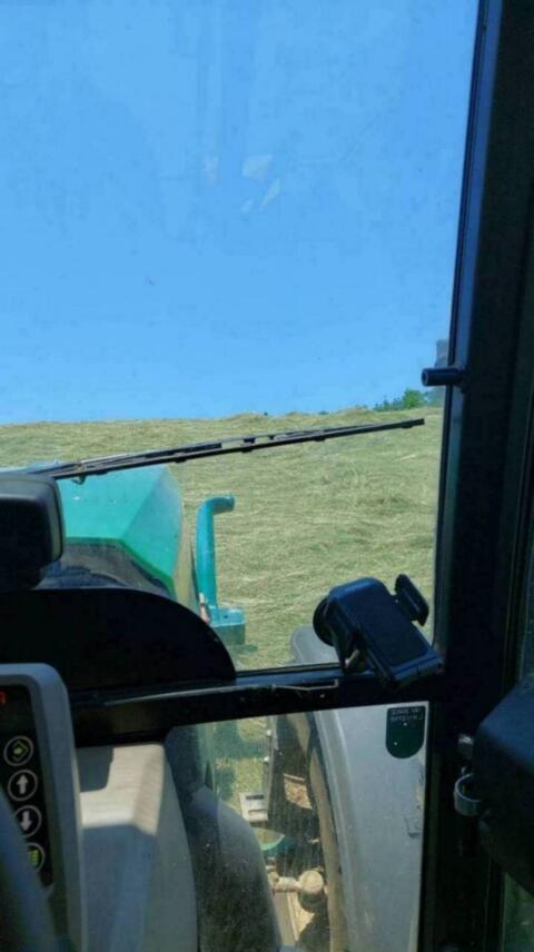 Ackerflächen und Wiesen