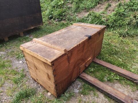 Holztruhen Schleifmaschine Aufzugkiste