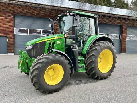 John Deere 6100 M