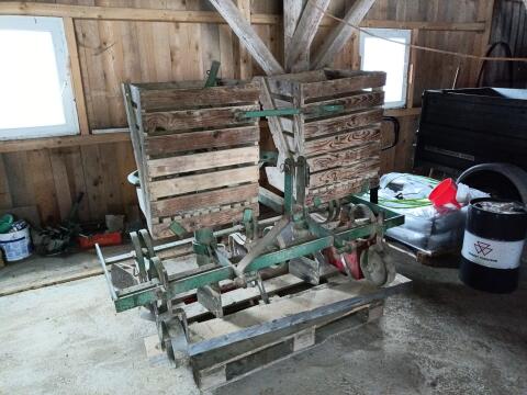 Kartoffellegemaschine