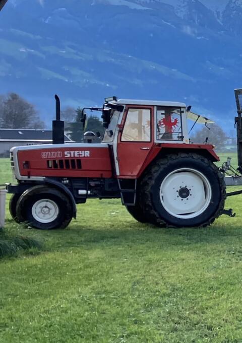 Steyr 8100
