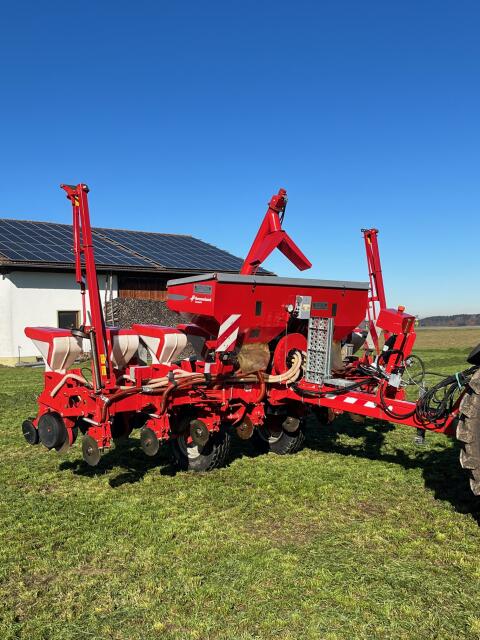 Kverneland Maissägerät Optima HD e-drive 8-reihig