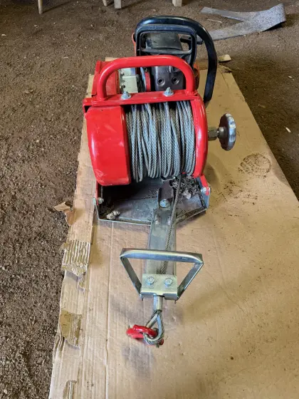 Motorsägenseilwinde NEU