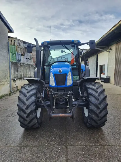 New Holland T6020 Delta