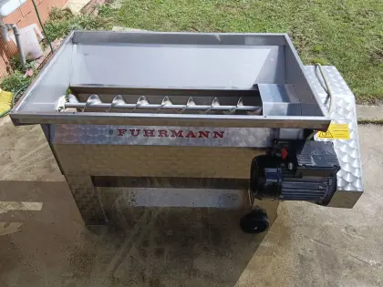 Traubenrebler, Abbeermaschine