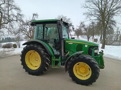 Verkaufe John Deere 5820 Premium