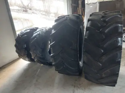 540/65 R34 + 480/65 R24 Continental Reifen