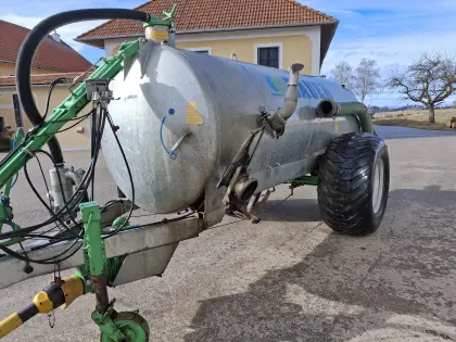 Bauer Güllefass Vakuumfass V60