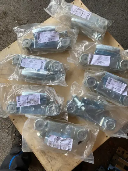 Laufschienen und Beschläge komplett für Schiebetore