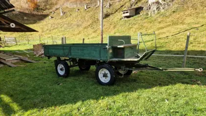 Traktoranhänger Gummiwagen