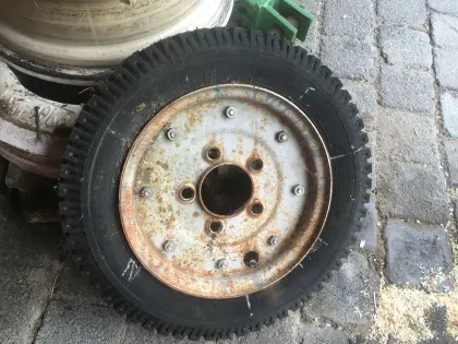 Felgen Räder Mähdrescher Fortschritt Multicar Anhänger