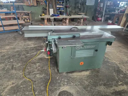 Altendorfer F45 Formatkreissäge mit 2.800mm Schiebetisch