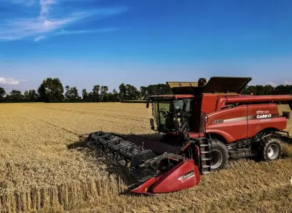 Axial Flow 5130 + 6,1 m Schneidwerk