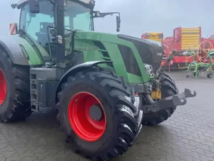 Fendt 824 Vario Profi Plus Traktor Bj. 2014