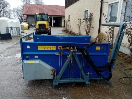Verkaufe Göweil Rundballenauflöser
