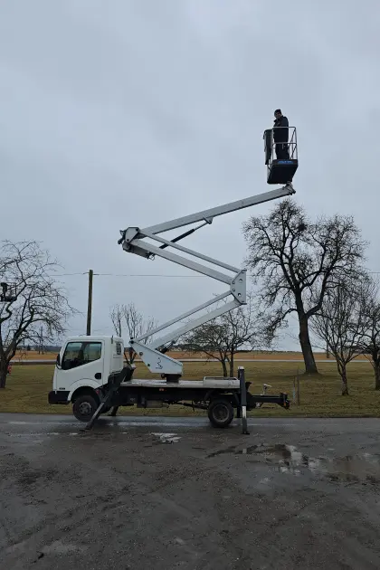 Sequani Meccanica Z20 Hubarbeitsbühne Lkw Bühne 3,5t