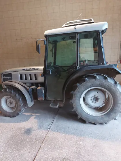 Lamborghini Weingartentraktor 880-F Plus