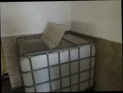 Kraftfuttercontainer mit Deckel