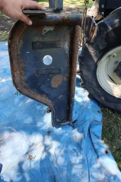 Tankschutz vom Steyr 8130 SK2 mit Seitentank