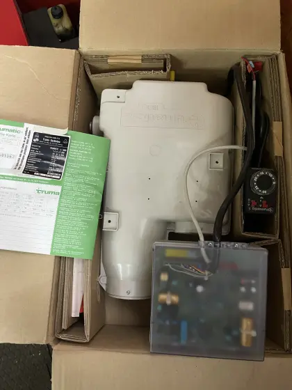 Heizungsanlage für Wohnmobile, Wohnwagen, Boote usw., Trumatic-e 1800