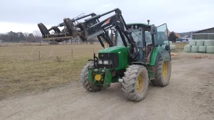 John Deere 6120