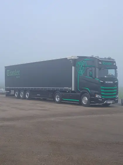 Scania S540 kompletter Zug