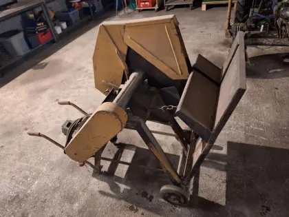 Kleingeräte, 5 t Seilwinde, Mistgabel, Kreissäge