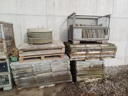 Diverse Waschbetonplatten und Betonspalten usw.