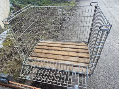 Klappbare Gitterboxen