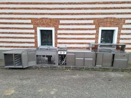 Edelstahlküche bzw. Edelstahlelemente