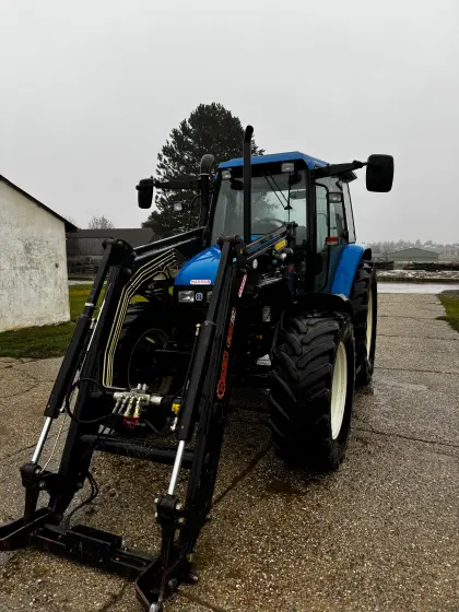 New Holland TS110