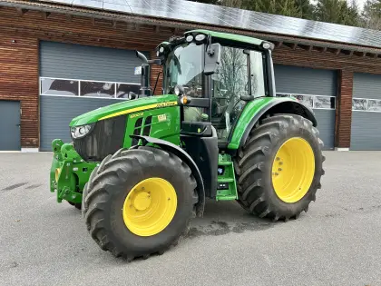 John Deere 6100 M