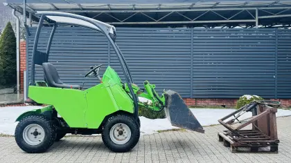 Avant Mini Loader 216 - 4x4