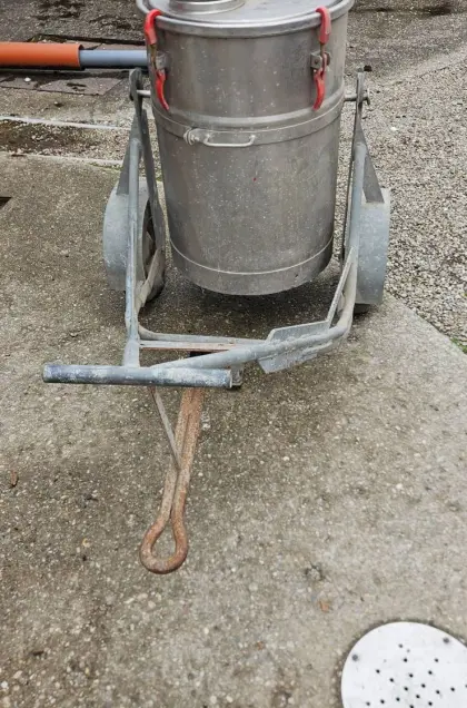 Melkkannen plus Tankwagen 160l