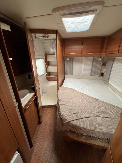 Platin 495 SFB mit Klima, Mover, Markise und Vorzelt