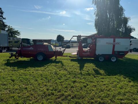 Welger AP 830 mit Paketmaschine