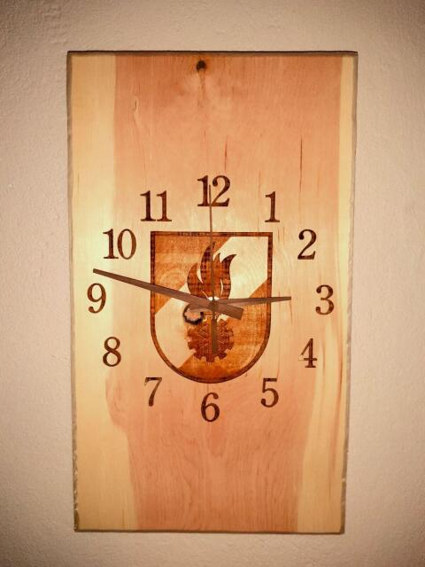 Küchenuhr, Wanduhr, Zimmeruhr aus Zirbenholz, Feuerwehruhr