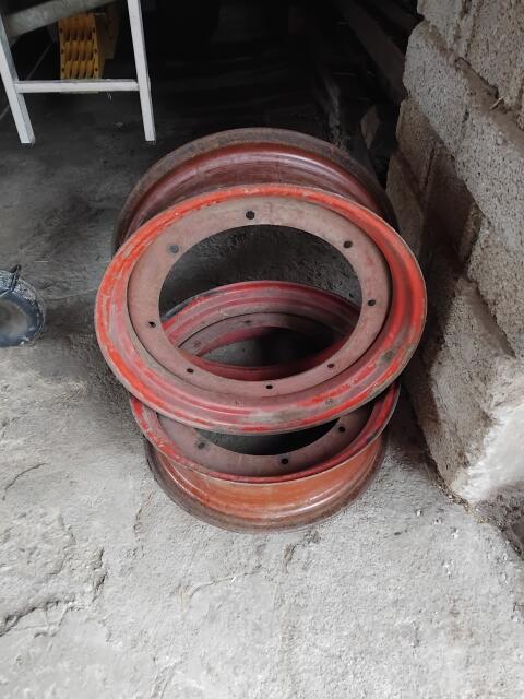 Felgen für Ford 4610