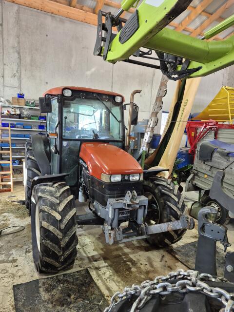 New Holland TND 750 Traktor