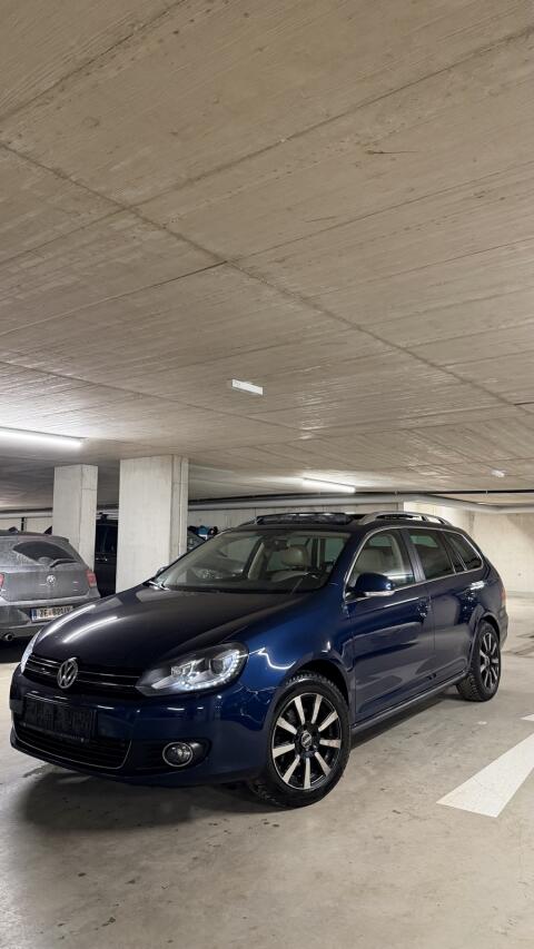 VW Golf Kombi 1.6TDi DSG
